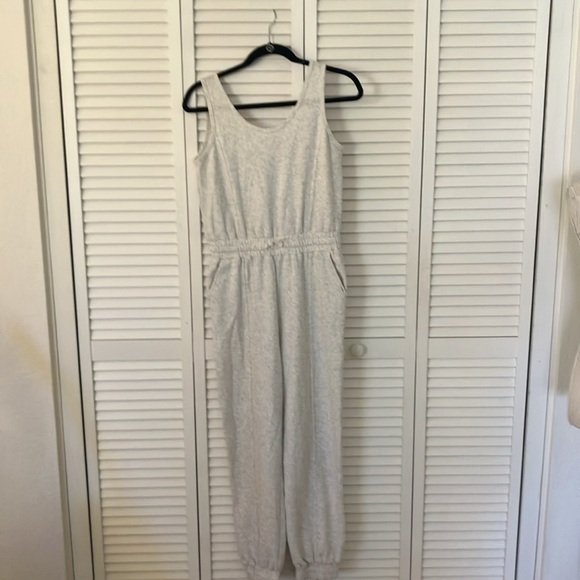 Abercrombie & Fitch Gray Jumpsuit with pockets size 15/16 kids or women small - Picture 1 of 7